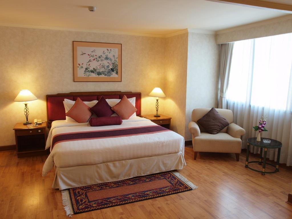 Rembrandt Suites Bangkok Dış mekan fotoğraf