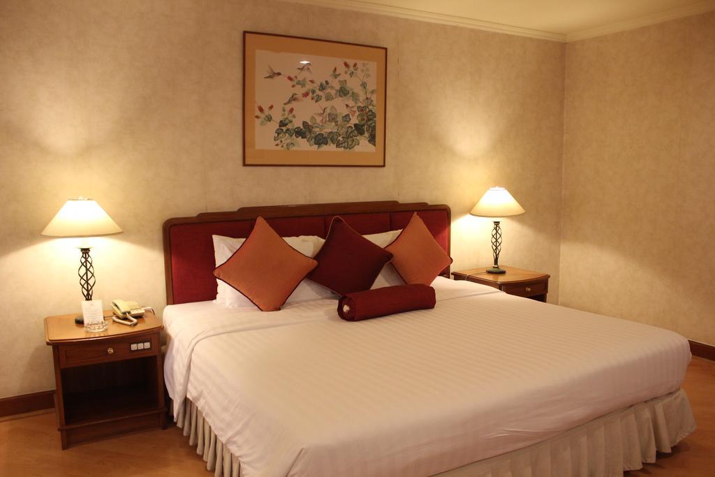 Rembrandt Suites Bangkok Dış mekan fotoğraf